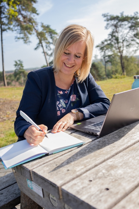 alleenstaande mama Arnhem Nijmegen Velp Elst Huissen Westervoort Duiven Doorwerth Driel Renkum Bemmel Lent MomMe coaching